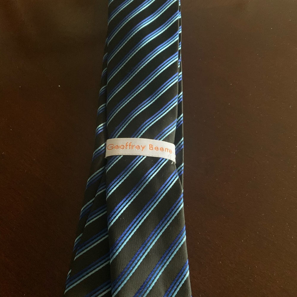 Striped tie - Picture 3 of 3